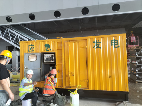 册亨怎样判断空气滤清器是否需要更换？